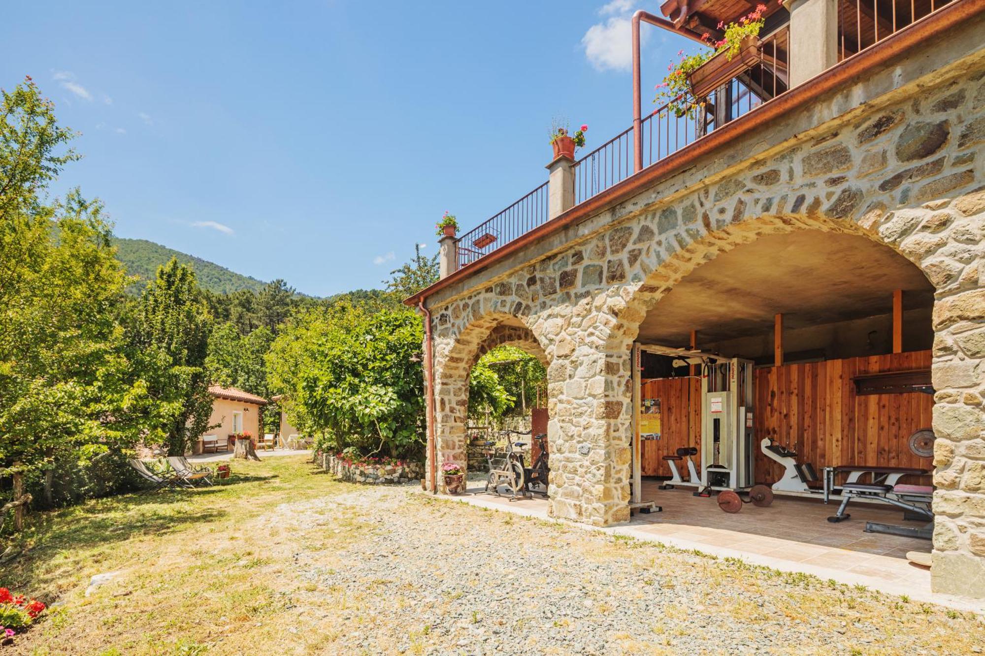 Agriturismo Di Charme E Ristorante Stallato Il Filo Di Paglia Carro Ngoại thất bức ảnh